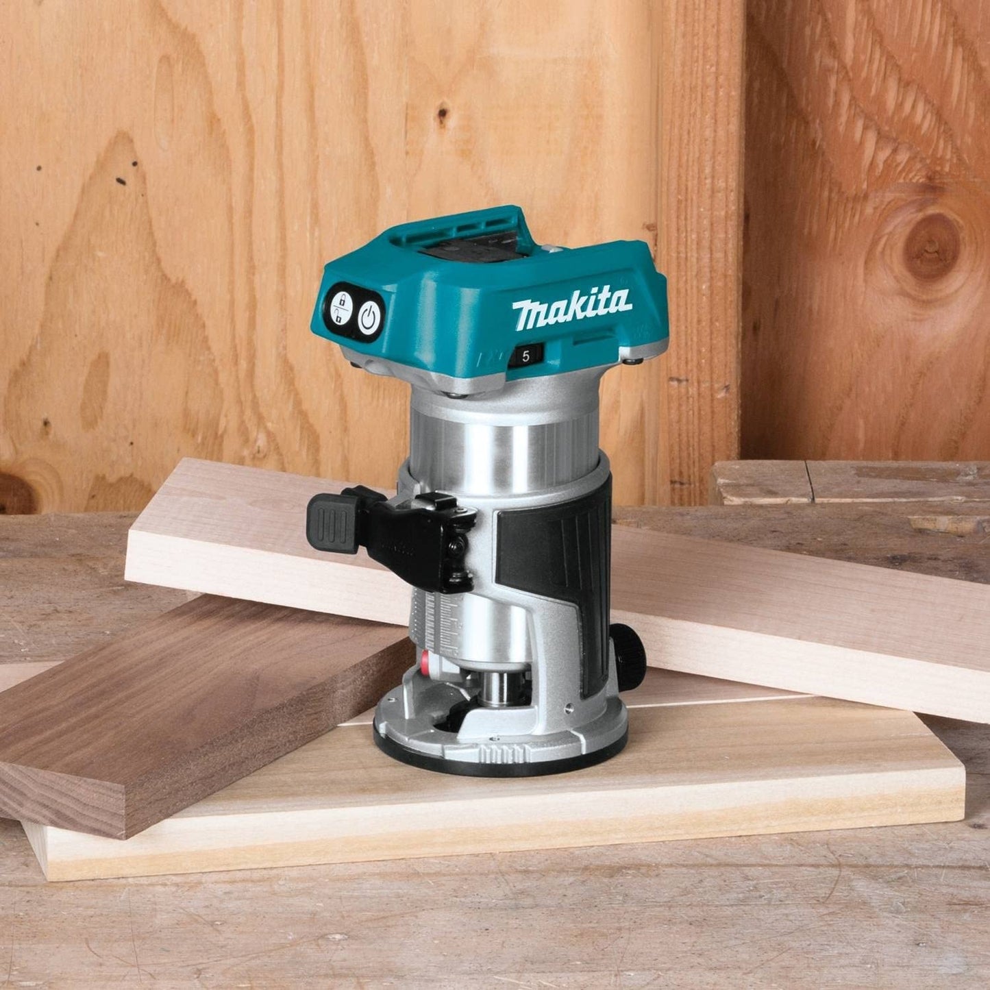 Makita 18V LXT Lithium-Ion Brushless Cordless Variable Speed Compact Router with Built-In LED Light (Tool Only)