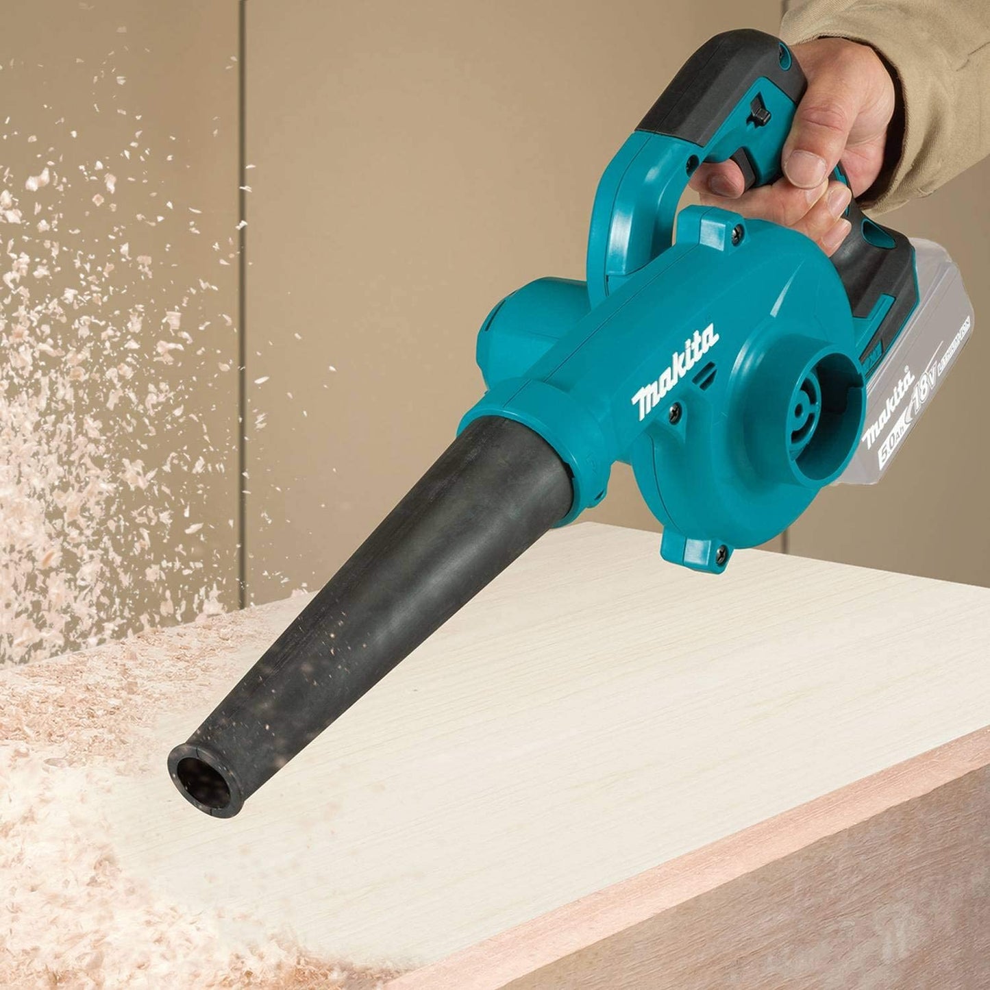 Makita 18V LXT Lithium-Ion Cordless Blower (Tool-Only)