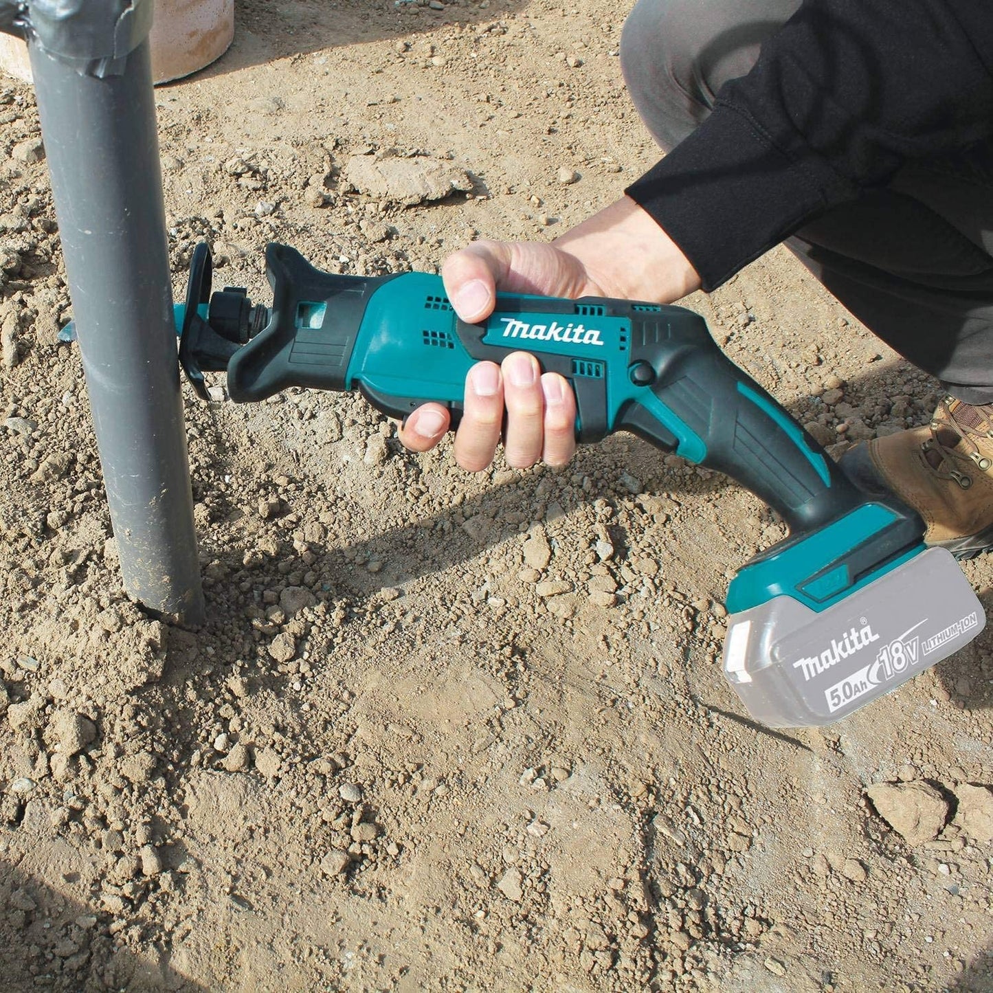 Makita 18V LXT Lithium-Ion Cordless Variable Speed Lightweight Compact Reciprocating Saw with Built-in LED (Tool-Only)