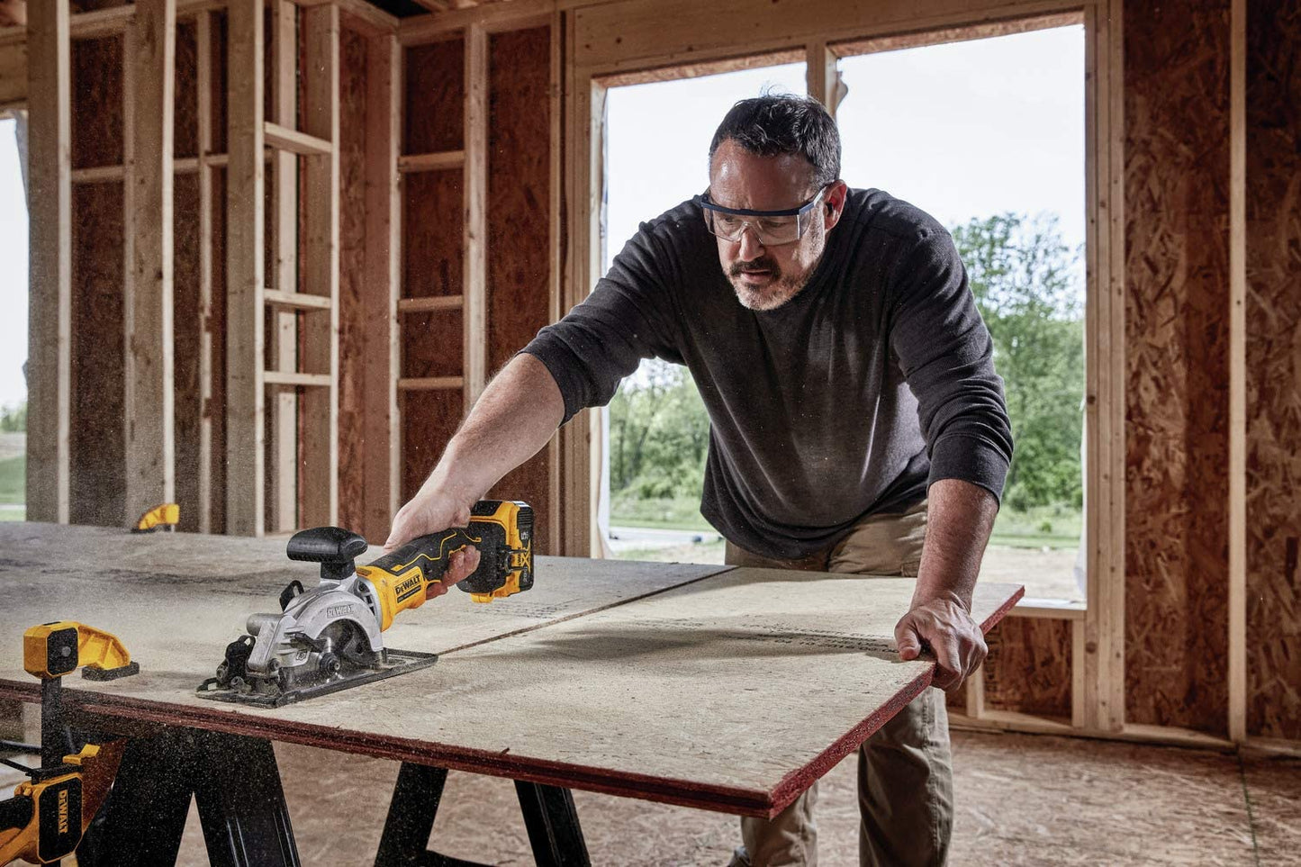 DEWALT ATOMIC 20V MAX Cordless Brushless 4-1/2 in. Circular Saw (Tool Only)