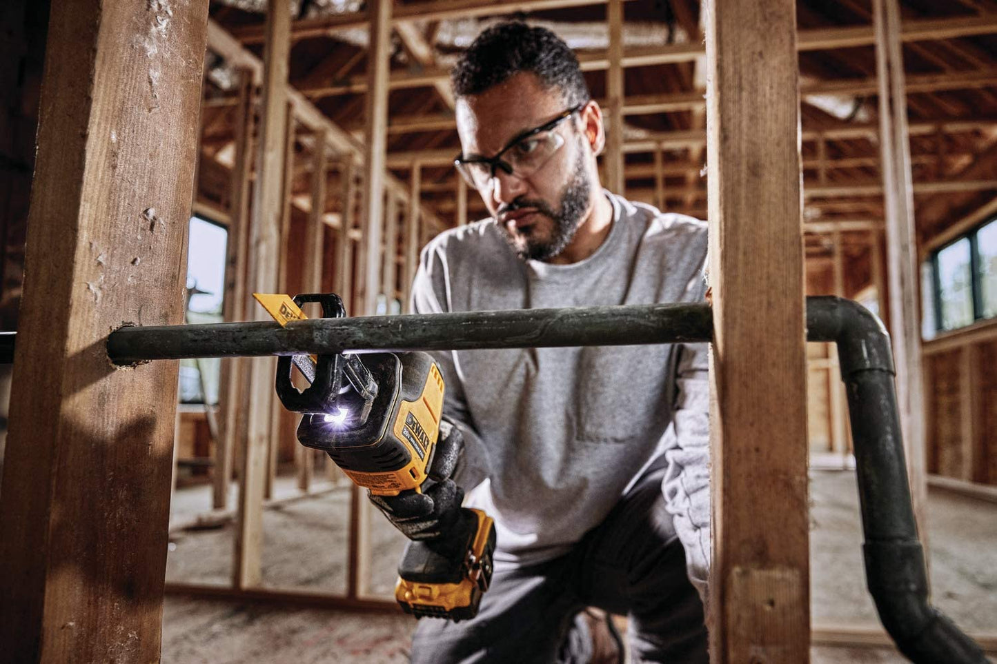 DEWALT ATOMIC 20V MAX Cordless Brushless Compact Reciprocating Saw (Tool Only)