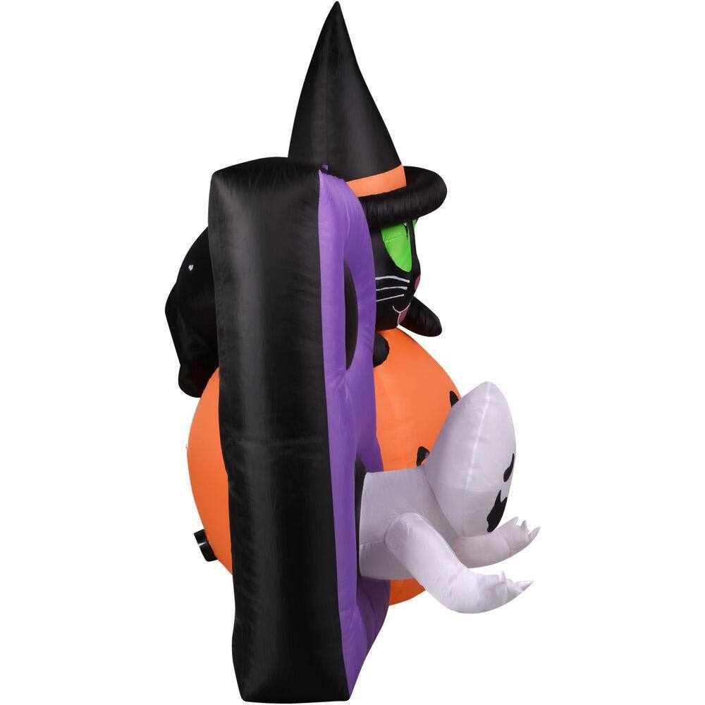 HAUNTED HILL FARM:Haunted Hill Farm 5 ft. Pre-Lit Boo Sign with Black Cat, Jack-O-Lantern and Ghost Halloween Inflatable
