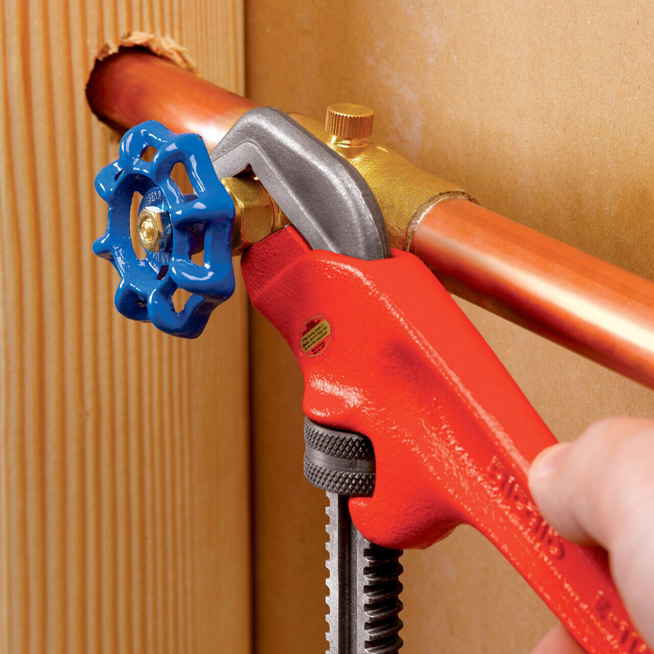 RIDGID 9-1/2 in. Offset Hex Jaw Pipe Wrench, Sturdy Plumbing Pipe Tool with Hex Jaw Mechanism for Extra Wide Opening