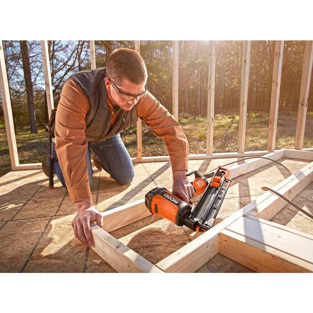 RIDGID Pneumatic 21-Degree 3-1/2 in. Round Head Framing Nailer