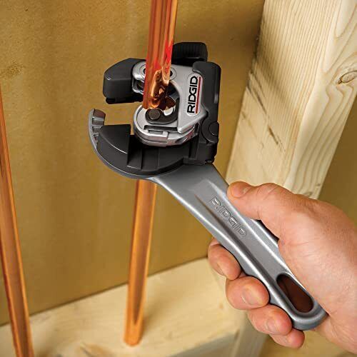 RIDGID 118 2-in-1 Close Quarters AUTOFEED 1/4 in.-1-1/8 in. Metal Tubing Compact Cutter,Tool with X-CEL Knob for Quick Cutting