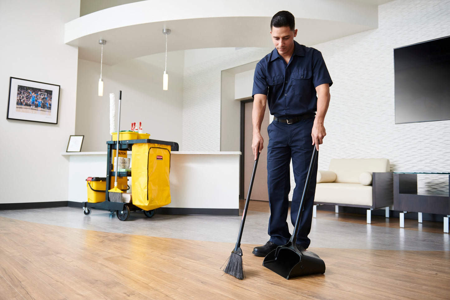 Plastic Lobby Pro Upright Dustpan