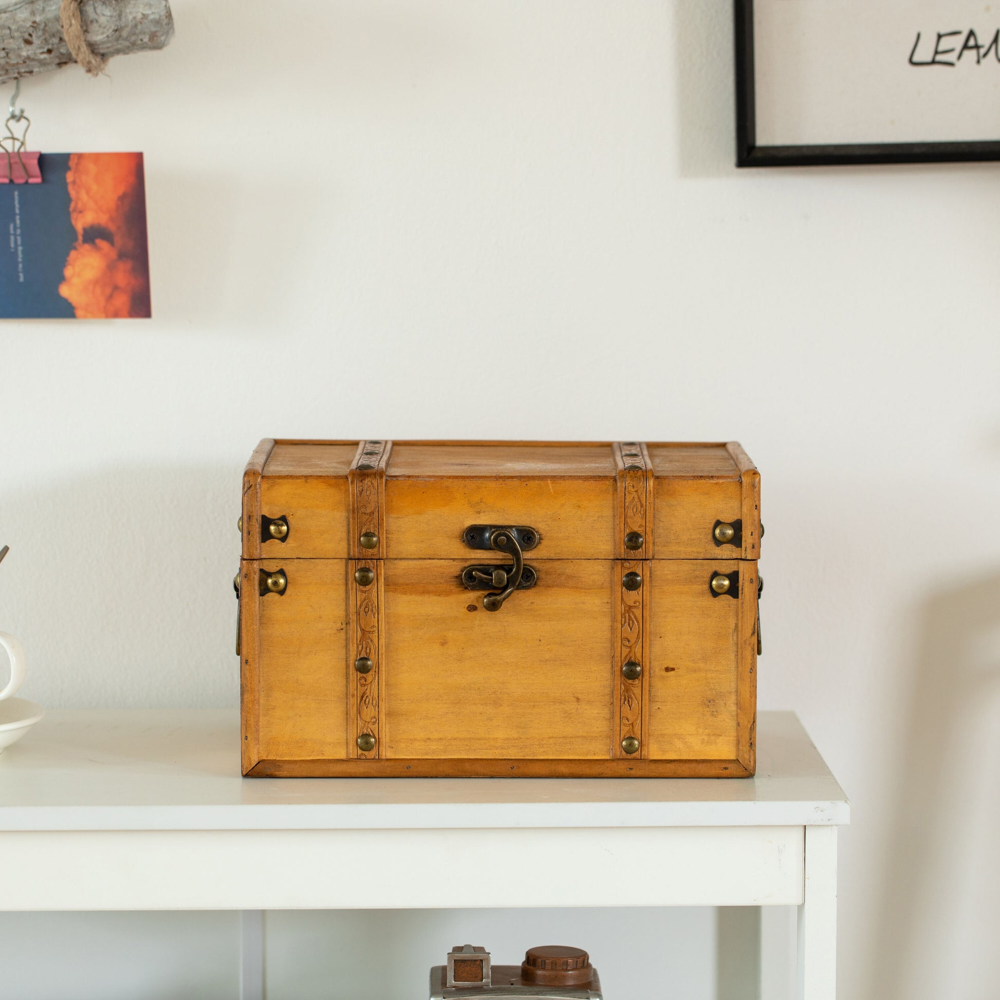 1 -Lb Large Wood Storage Trunk
