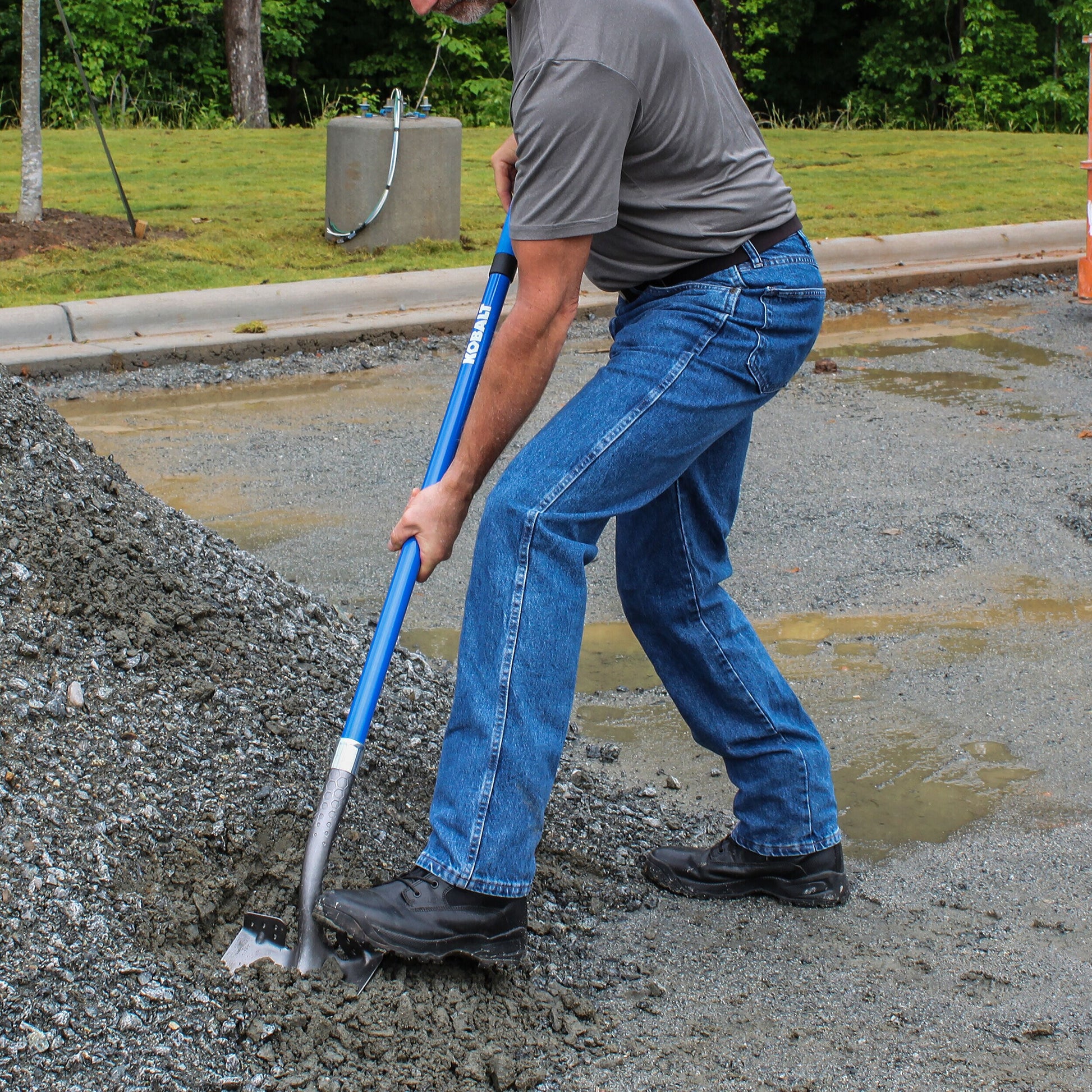 40-In Fiberglass Handle Digging Shovel