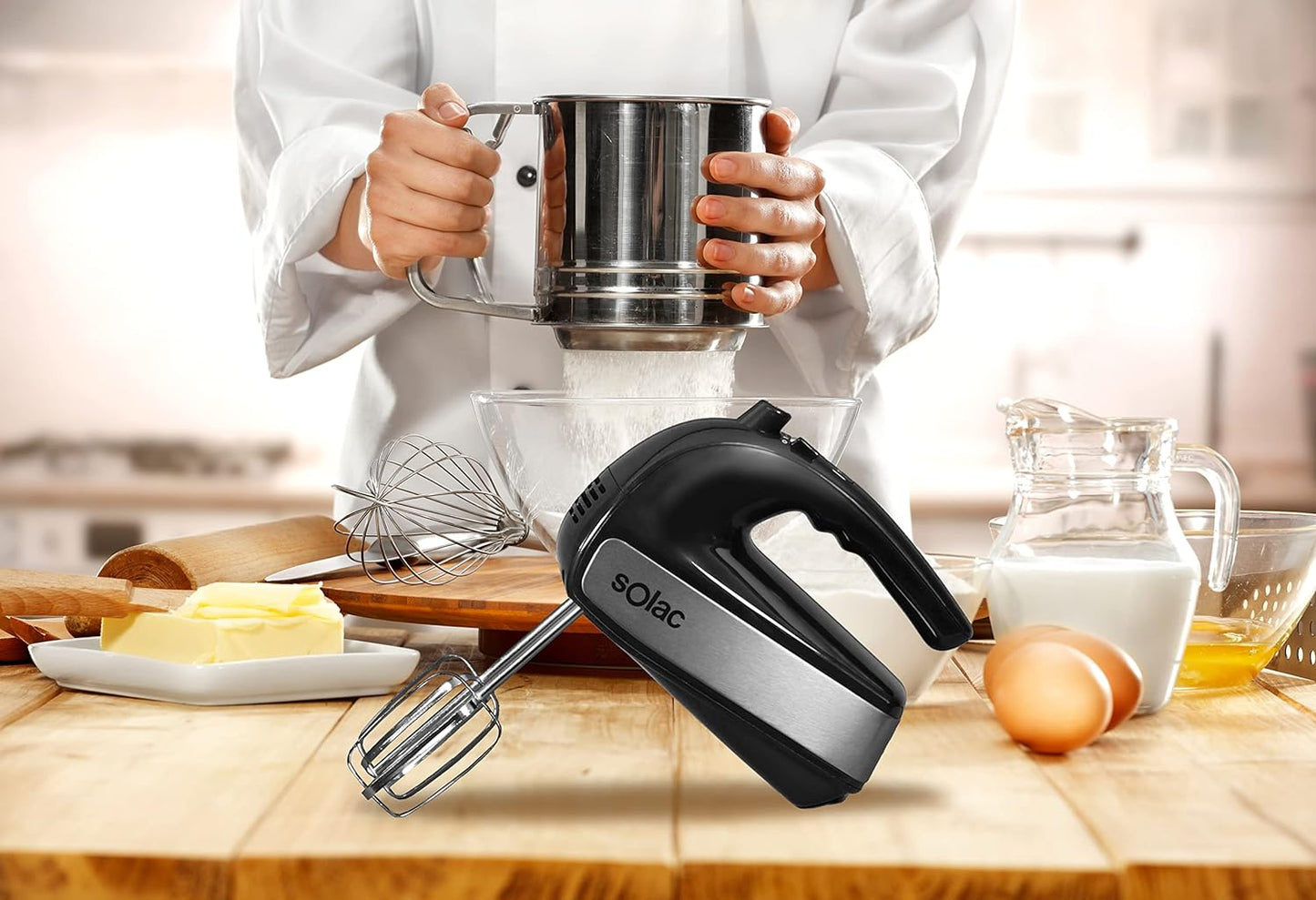 SOLAC 5-Speed Black Turbo Hand Mixer with Beaters and Dough Hooks