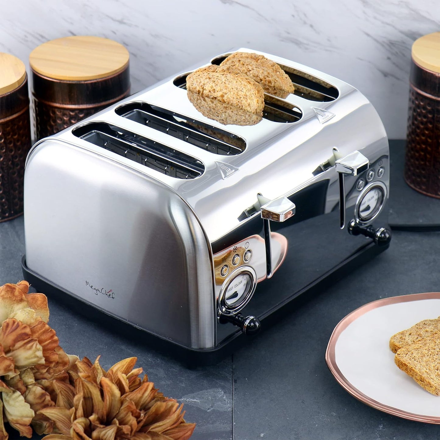 MegaChef 4-Slice Wide Slot Toaster With Variable Browning in Silver