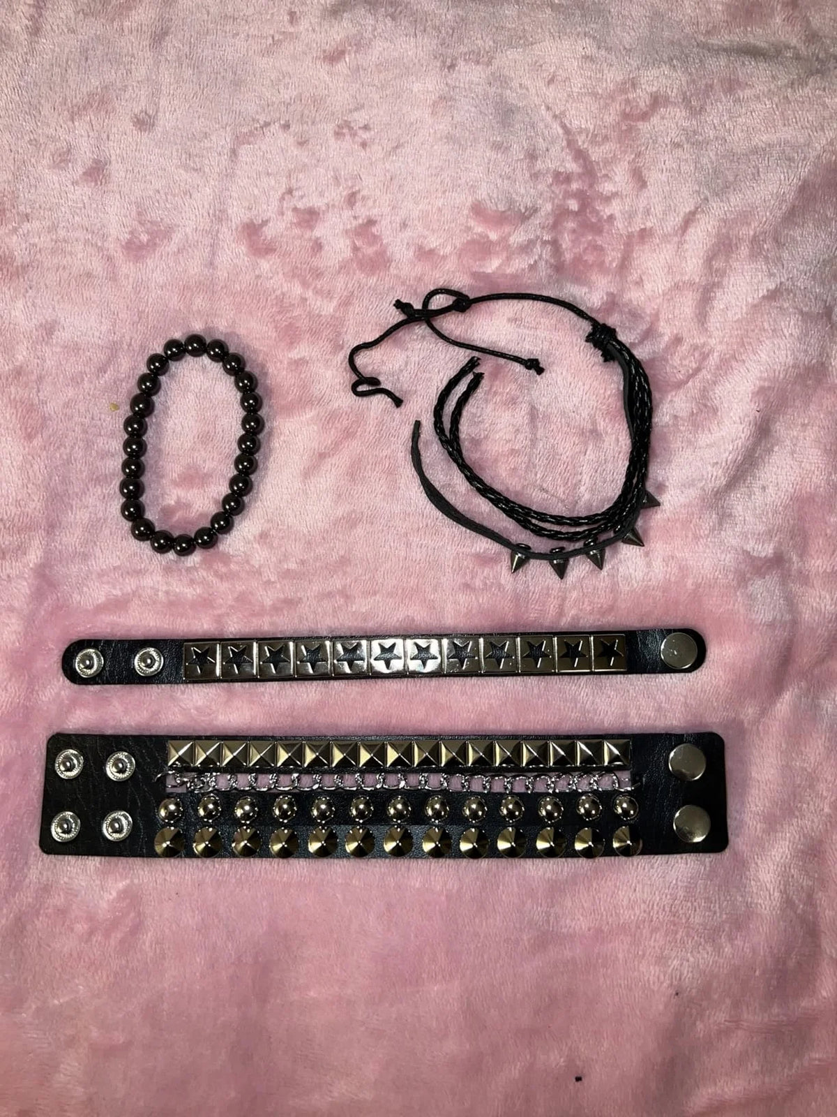 3Pcs/Set Fashion Street Hip Hop Leather Studded Cuff Bracelets Multiple Wristbands Bangle  Acceossries for 80s Punk Rock Concert Outfit