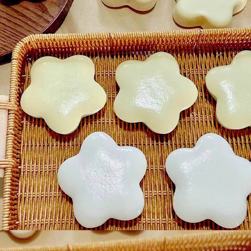 Yellow Milk Scent Star Squeeze Toy Slow Rising Pinch Stress Release Toys Super Soft Slow Rebound Decompression Toy Funny Gifts