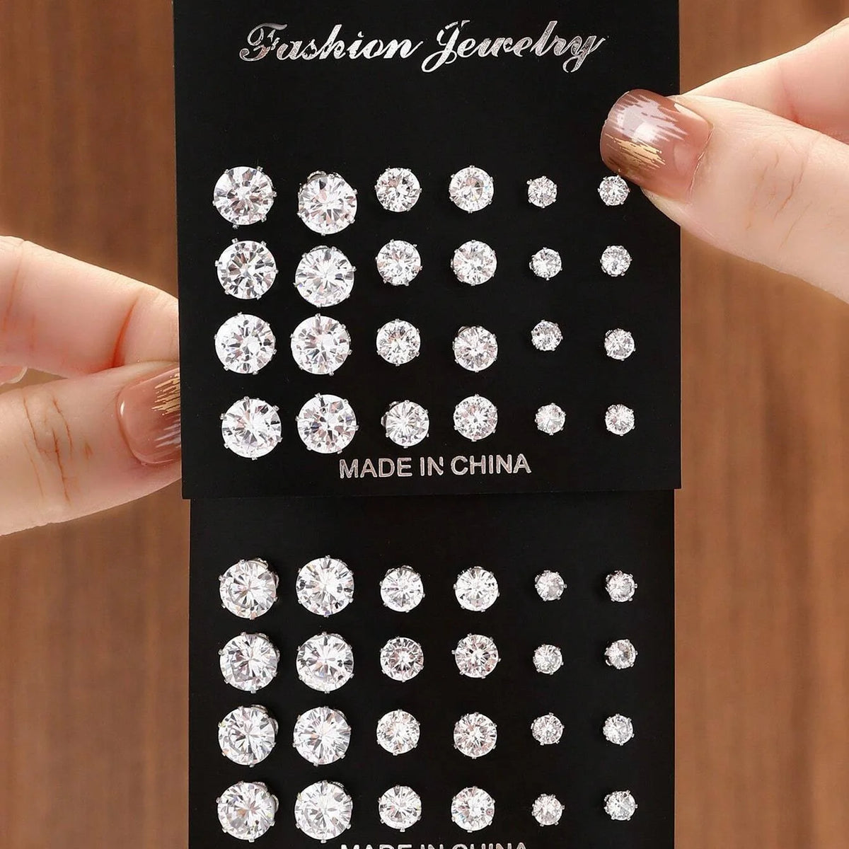 12 Pairs of Luxurious, Simple, Shiny, and Caring Zirconia Decorative Earrings Are Suitable for Gifts To Parties,And Couples