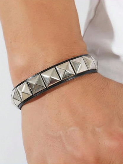 3Pcs/Set Fashion Street Hip Hop Leather Studded Cuff Bracelets Multiple Wristbands Bangle  Acceossries for 80s Punk Rock Concert Outfit