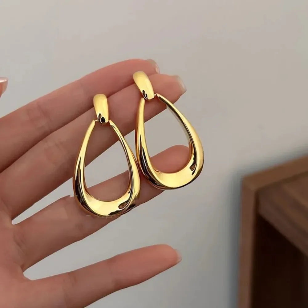 New Minimalism Retro Geometry Hollowed-out Teardrop Shape Dangle Earrings for Women Korean Temperament Jewelry Accessories Gifts