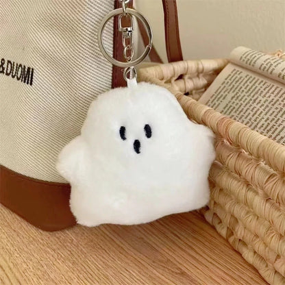 Cute White Mini Ghost Plush Keychain, Soft Fluffy Ghost Bag Charm Pendant for Halloween Cosplay Daily Backpack Decor Gift Accessories