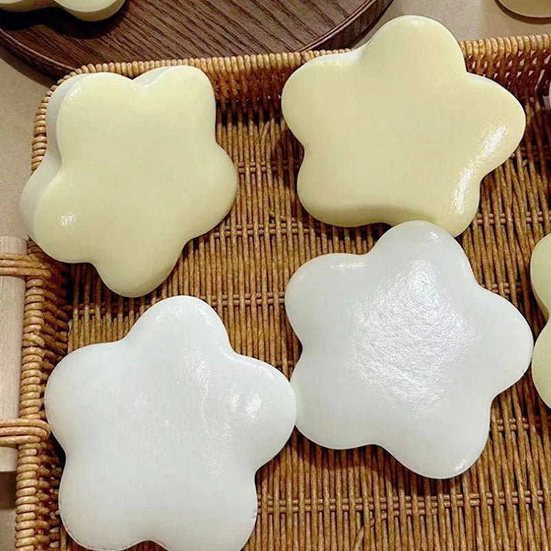 Yellow Milk Scent Star Squeeze Toy Slow Rising Pinch Stress Release Toys Super Soft Slow Rebound Decompression Toy Funny Gifts