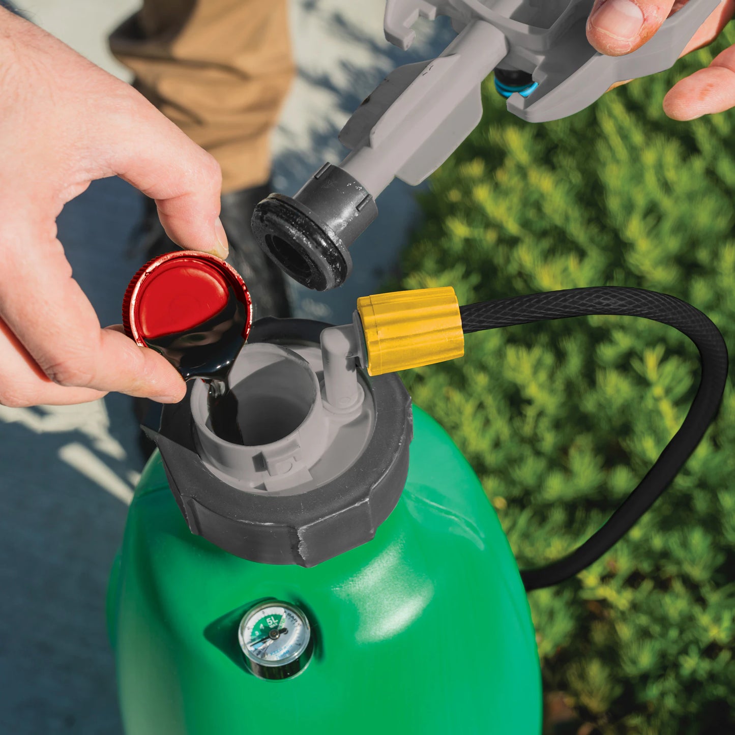 1.3-Gallons Aussie Ezyspray Handheld Sprayer