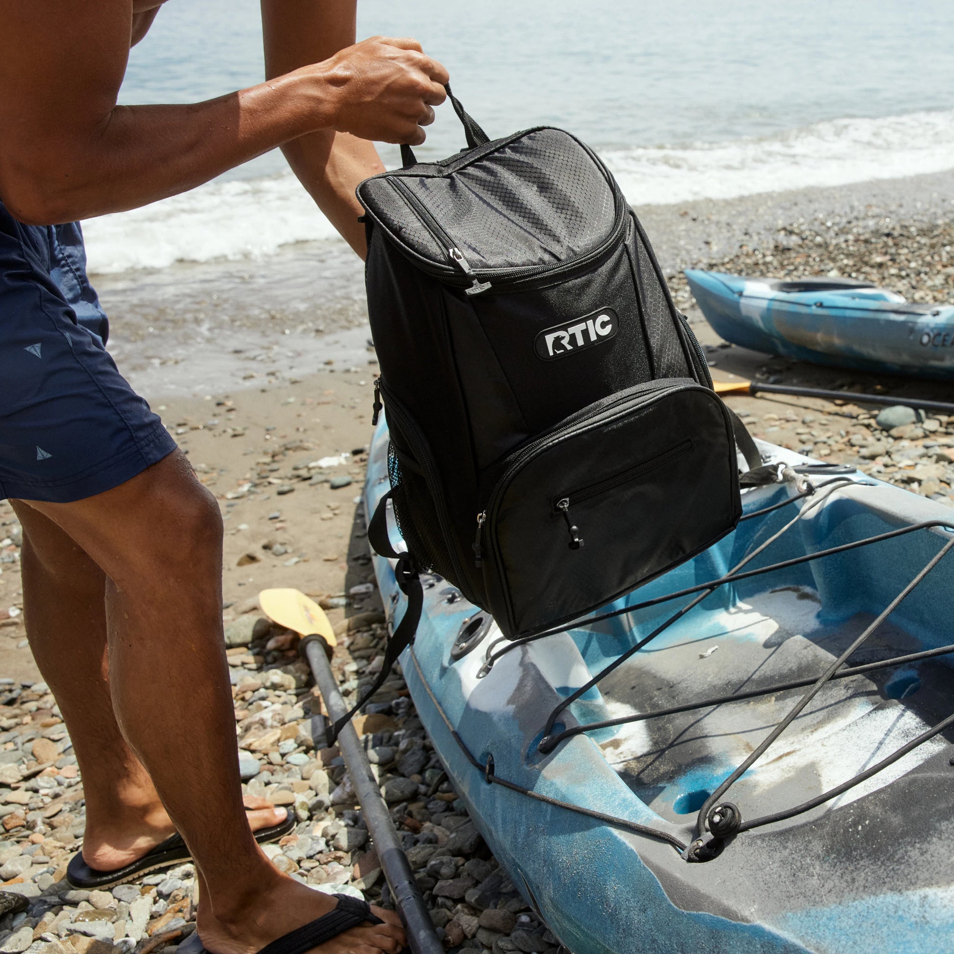Black 10 Quart(S) Soft Insulated Backpack Cooler