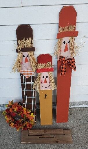 Glitzhome 36.25 in. H Lighted Wooden Scarecrow Family Fall Porch Decor with Wreath